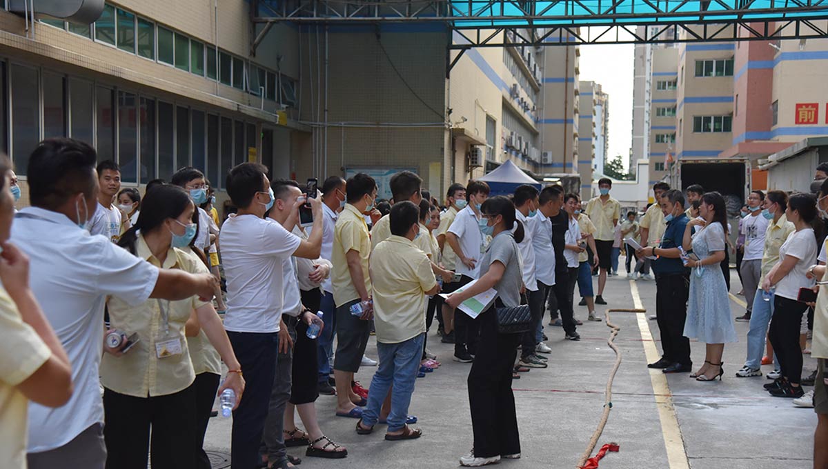 1702435818623098.jpg 第三届拔河05.jpg